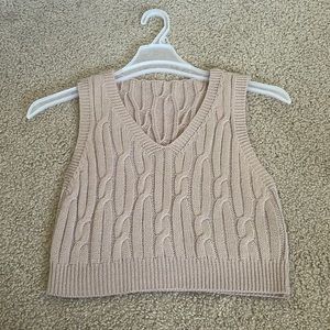 Sweater vest. Medium size